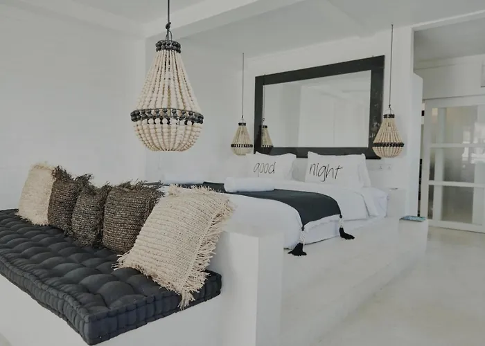 White Palm Uluwatu - Wellness & Recovery Retreat - 2 Min Walk To Balangan Hotel