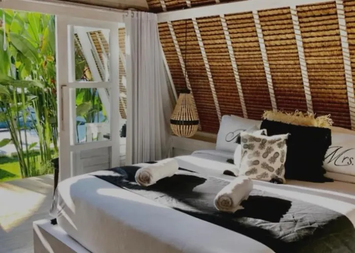 White Palm Uluwatu - Wellness & Recovery Retreat - 2 Min Walk To Balangan