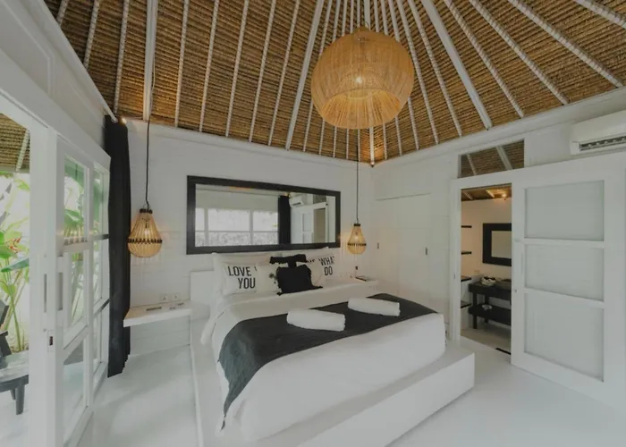 Hotel White Palm Uluwatu - Wellness & Recovery Retreat - 2 Min Walk To Balangan Jimbaran