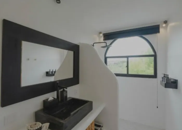 White Palm Uluwatu - Wellness & Recovery Retreat - 2 Min Walk To Balangan