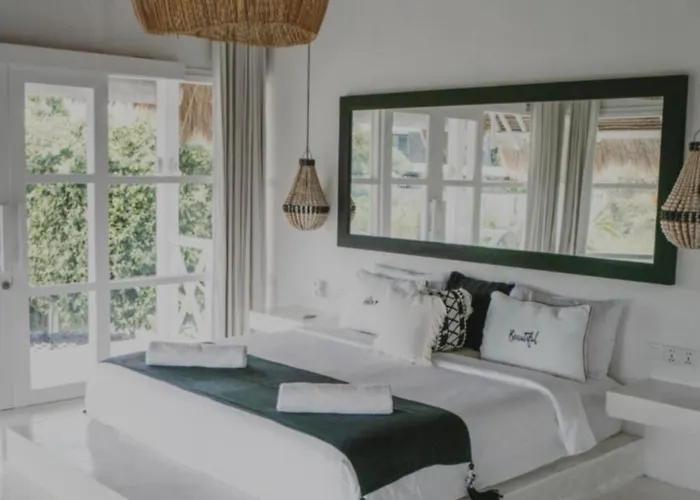 Hotel White Palm Uluwatu - Wellness & Recovery Retreat - 2 Min Walk To Balangan 4*