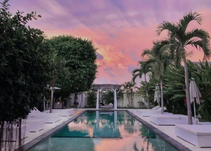 White Palm Uluwatu - Wellness & Recovery Retreat - 2 Min Walk To Balangan Hotel