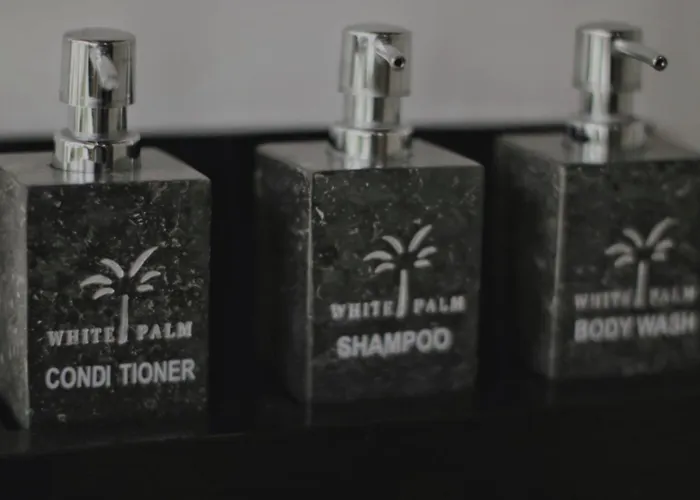 White Palm Uluwatu - Wellness & Recovery Retreat - 2 Min Walk To Balangan Hotel